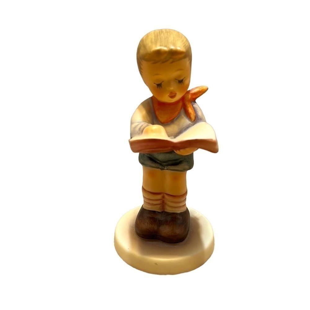 Gobble Hummel Collectors Club 2000/2001 “ HonorStudent” Figurine